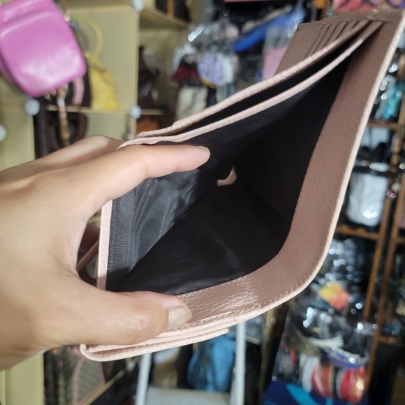 Final Price✅️ Authentic Gucci pebbled leather marmont french wallet - Picture 14 of 17